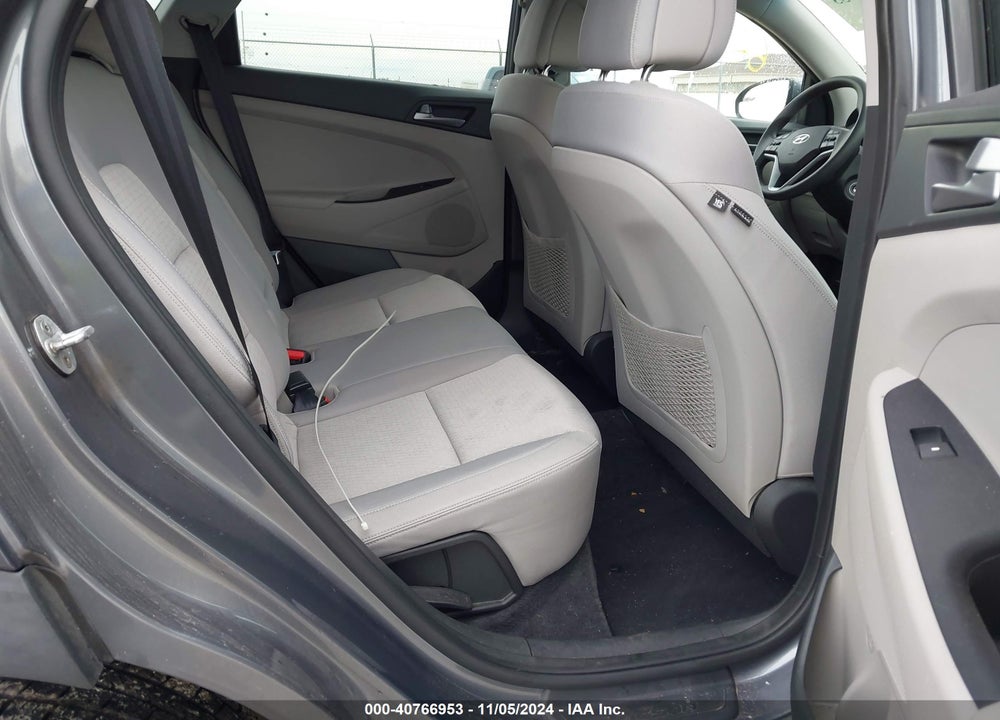 2017 HYUNDAI TUCSON SE VIN: KM8J3CA41HU274029