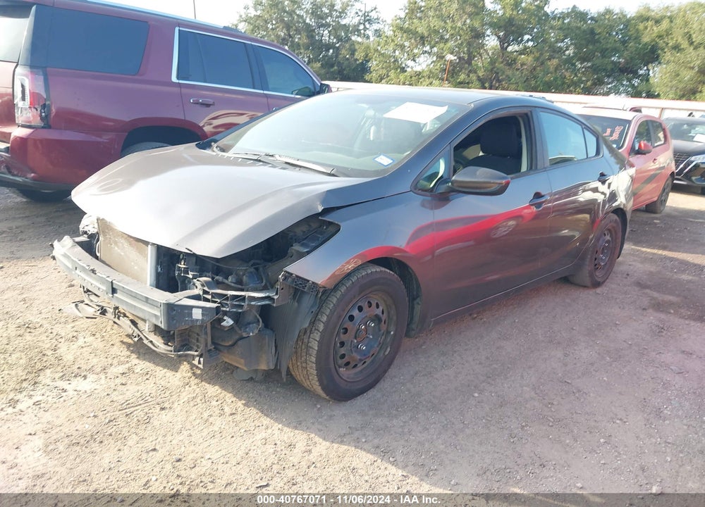 2017 KIA FORTE VIN: 3KPFK4A70HE117197