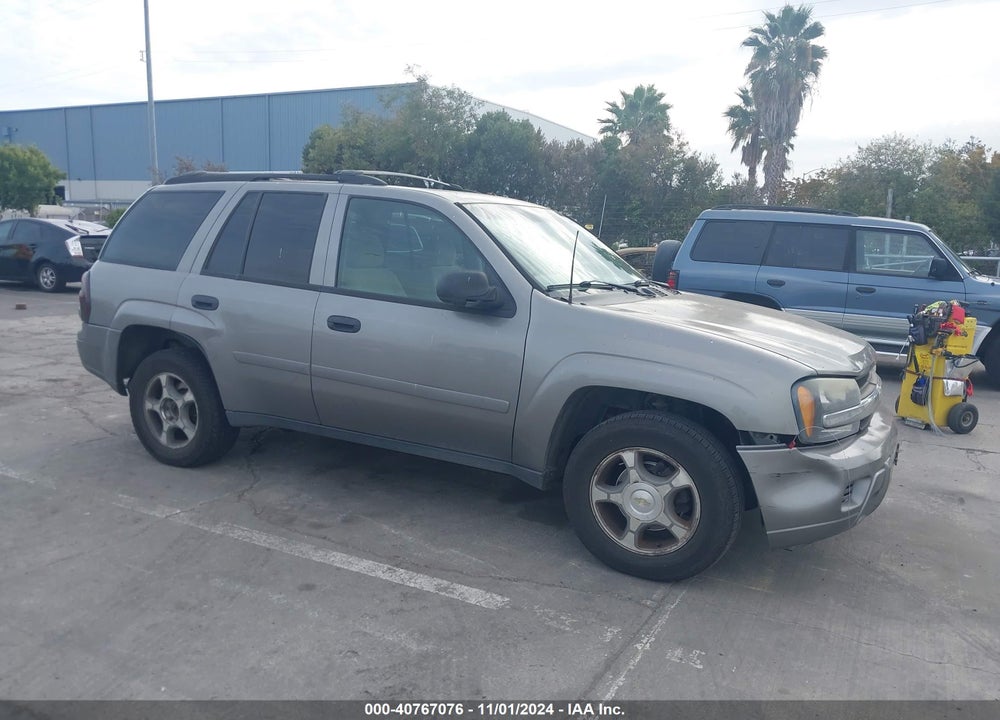 2006 CHEVROLET TRAILBLAZER LS VIN: 1GNDT13S062327370