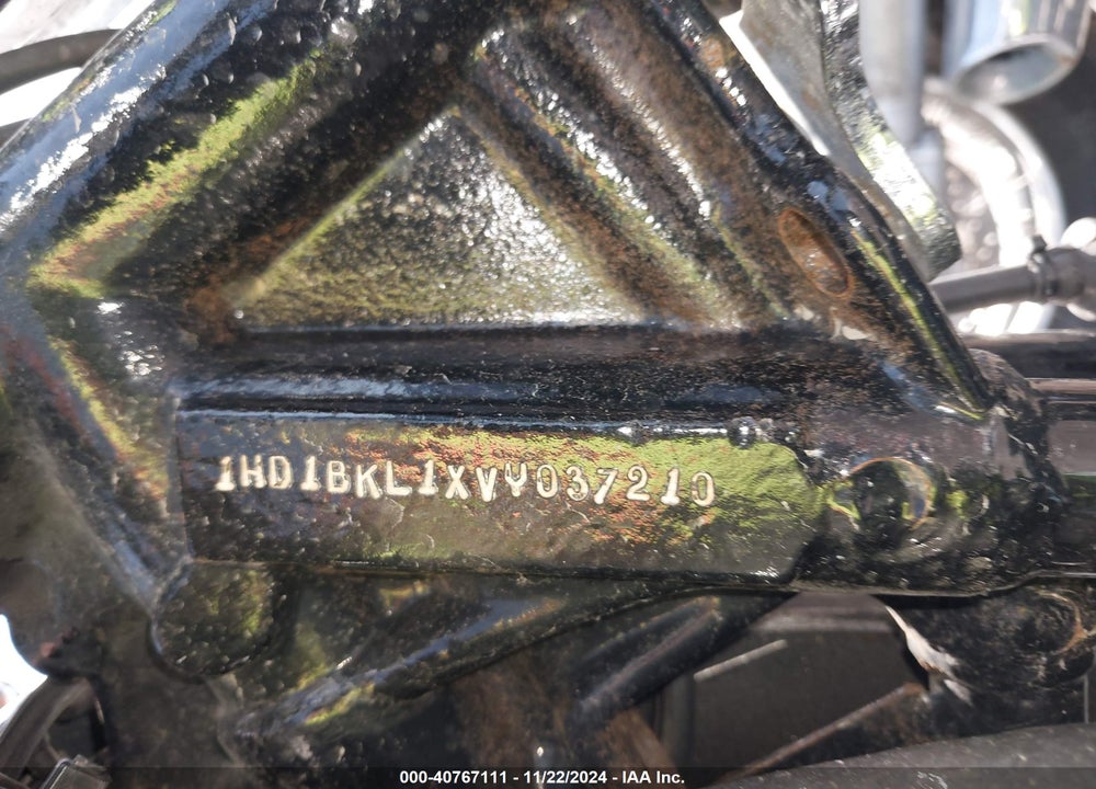 1997 HARLEY-DAVIDSON FXST CUSTOM VIN: 1HD1BKL1XVY037210