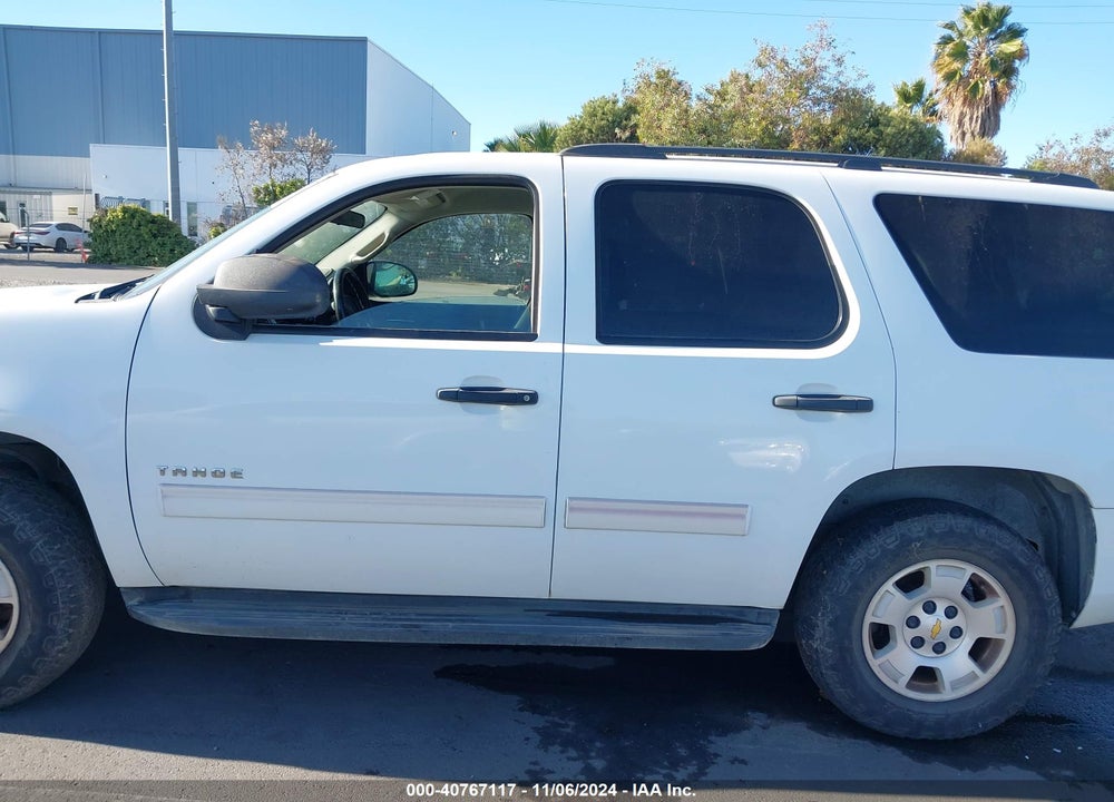 2010 CHEVROLET TAHOE LS VIN: 1GNUKAE03AR132152