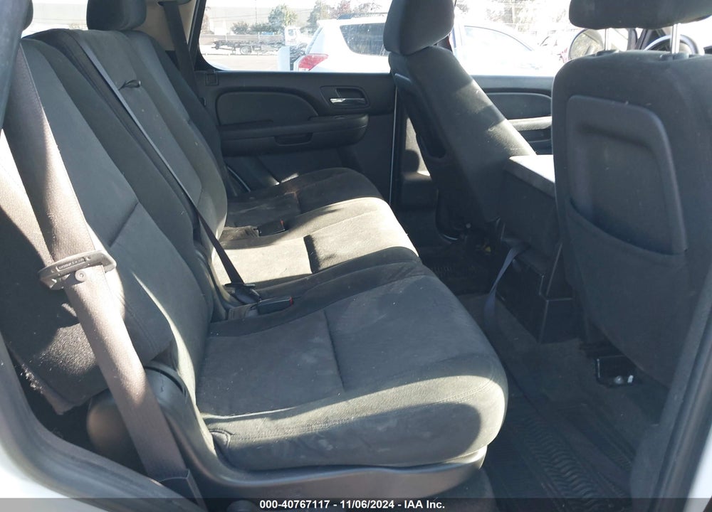 2010 CHEVROLET TAHOE LS VIN: 1GNUKAE03AR132152