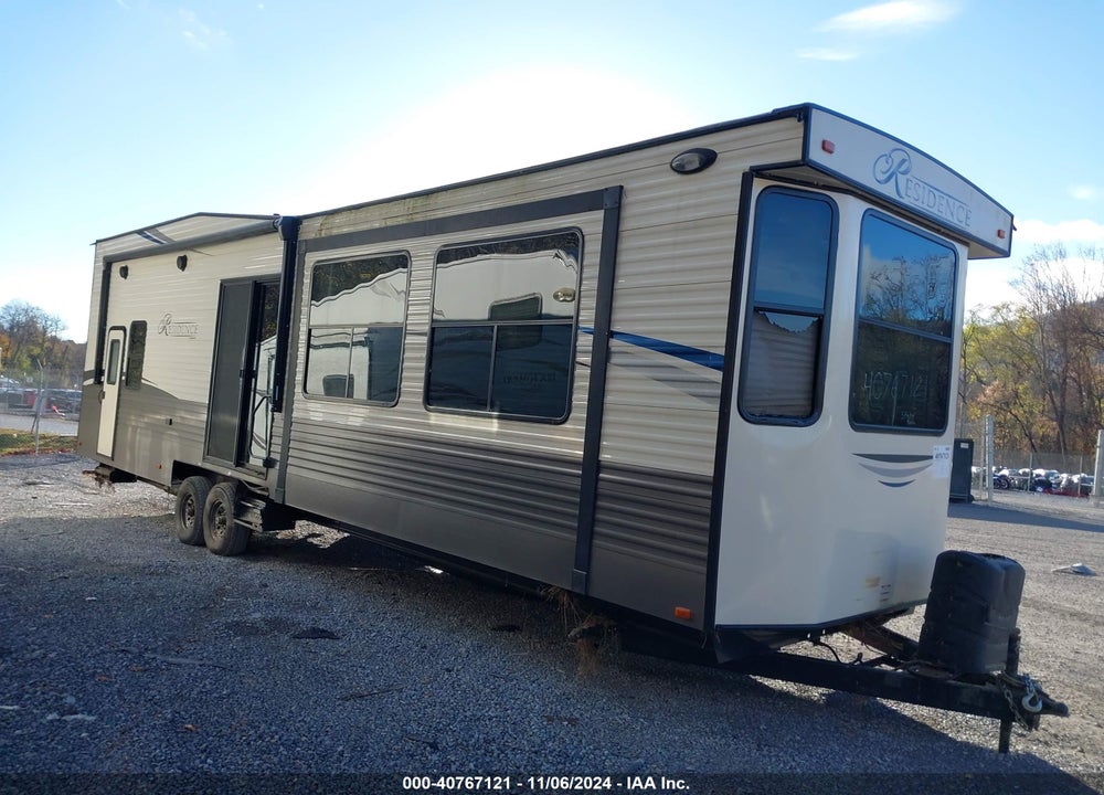 2018 KEYS RESIDENCE VIN: 4YDT40L20JW160292
