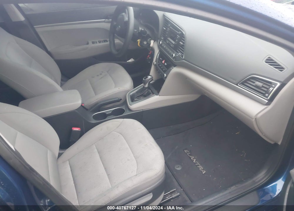 2018 HYUNDAI ELANTRA SE VIN: 5NPD74LF4JH271135
