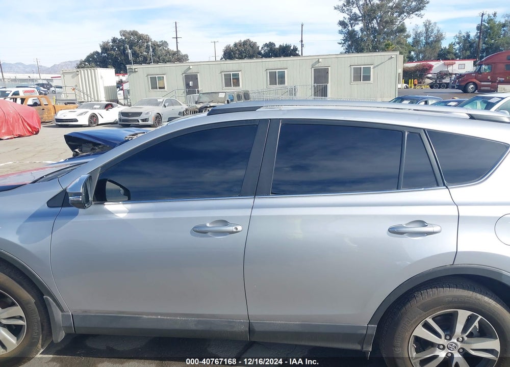 2017 TOYOTA RAV4 XLE VIN: 2T3WFREV6HW335448