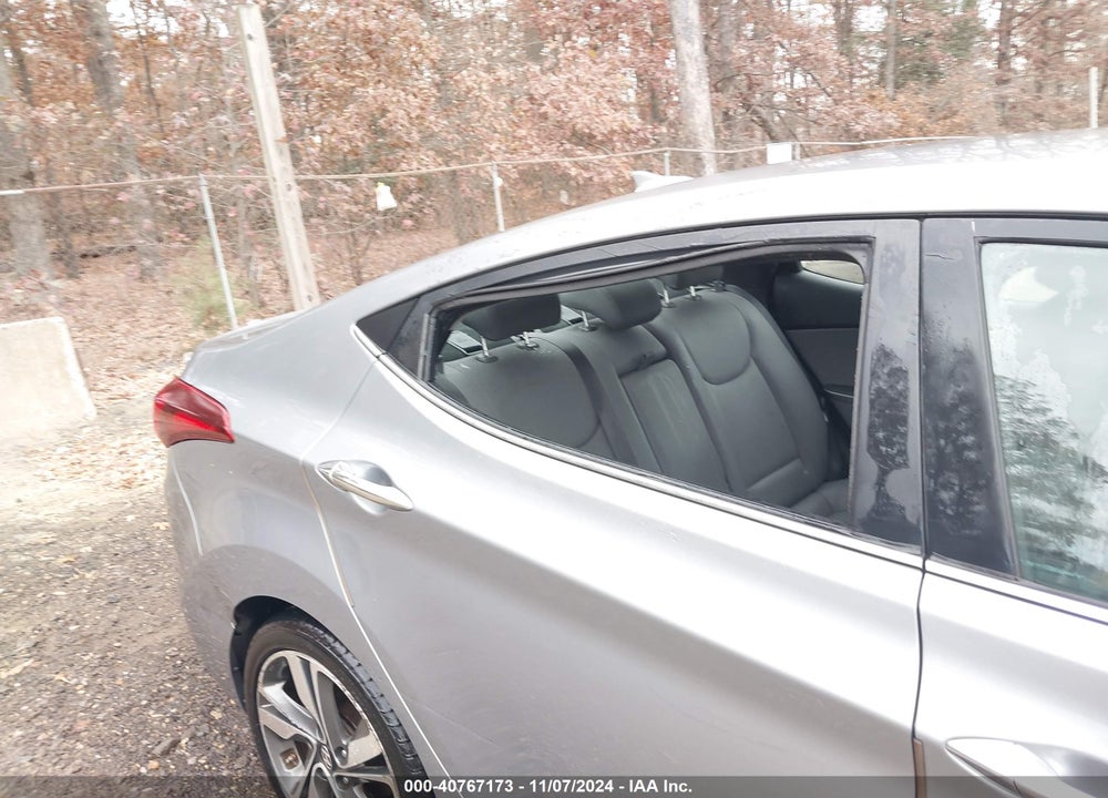 2015 HYUNDAI ELANTRA VIN: KMHDH4AE0FU415702