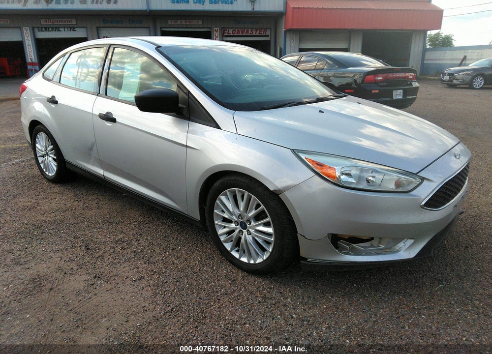 2017 FORD FOCUS S VIN: 1FADP3E24HL202039