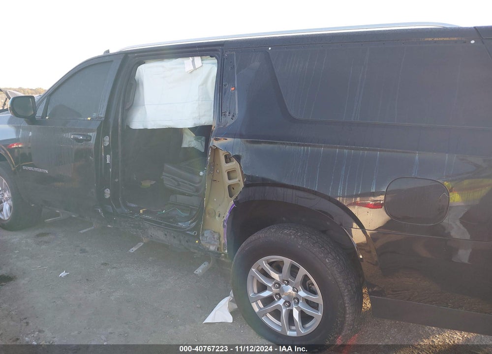 2022 CHEVROLET SUBURBAN 2WD LT VIN: 1GNSCCKD9NR225500