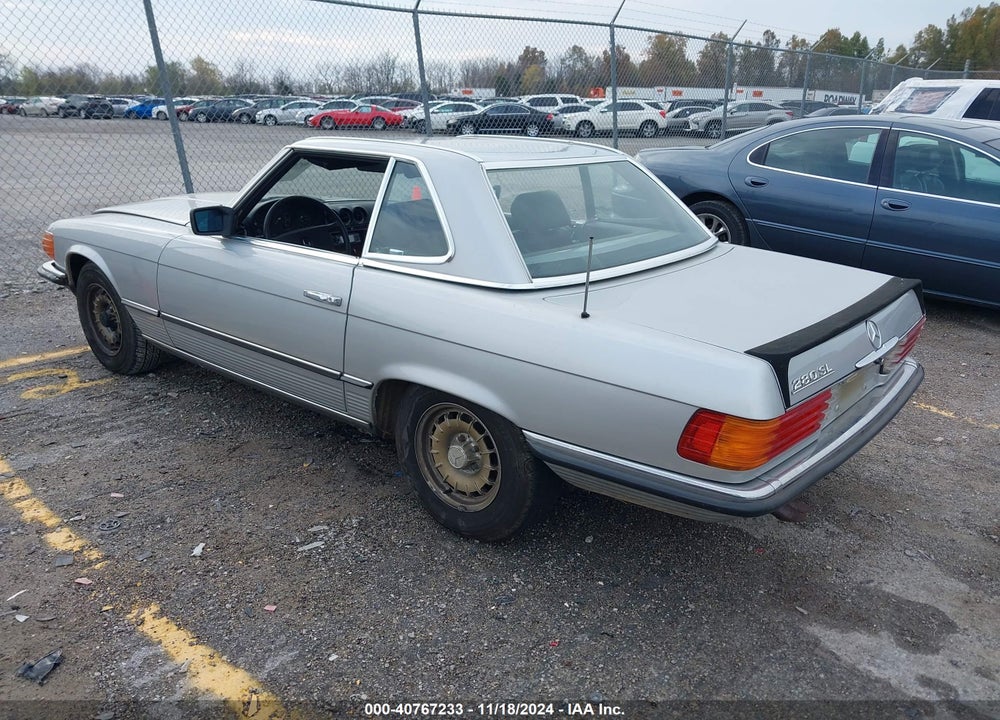 1982 MERCEDES-BENZ 280SL VIN: WDB10704212013999