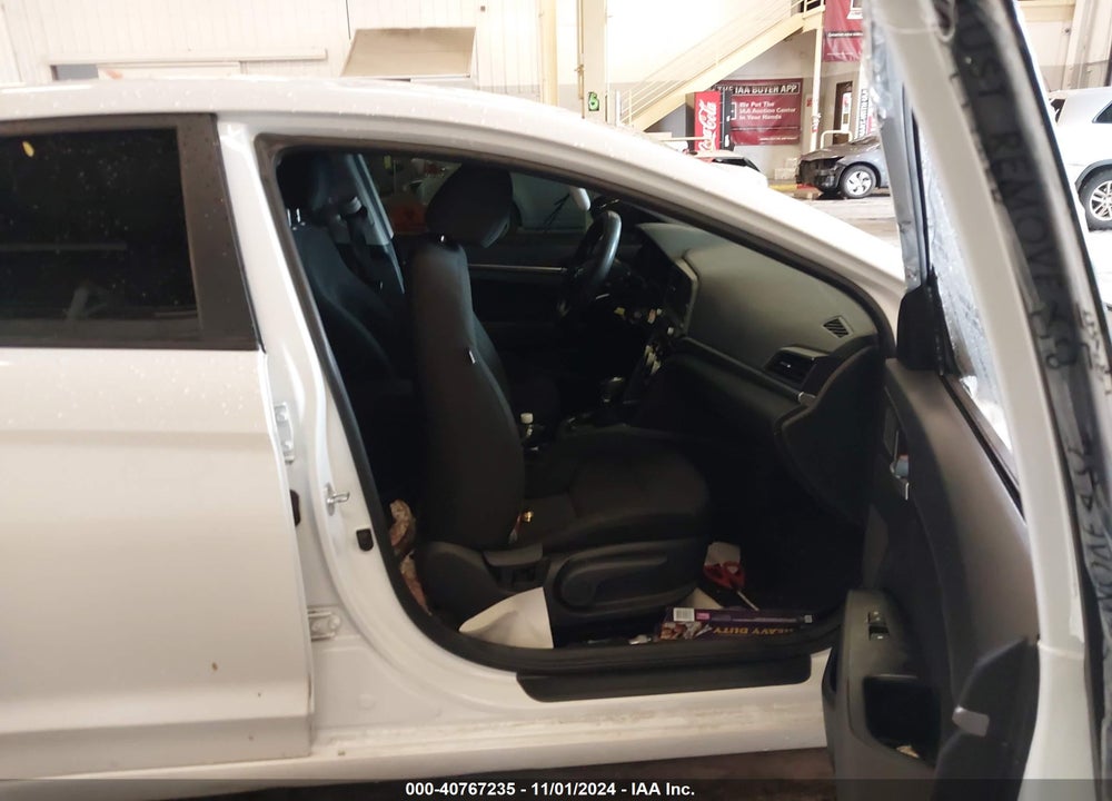 2019 HYUNDAI ELANTRA SE VIN: 5NPD74LF2KH496073
