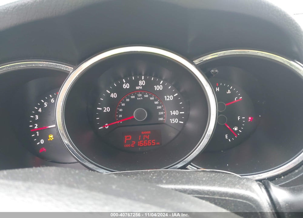 2011 KIA SORENTO LX V6 VIN: 5XYKT4A29BG115779