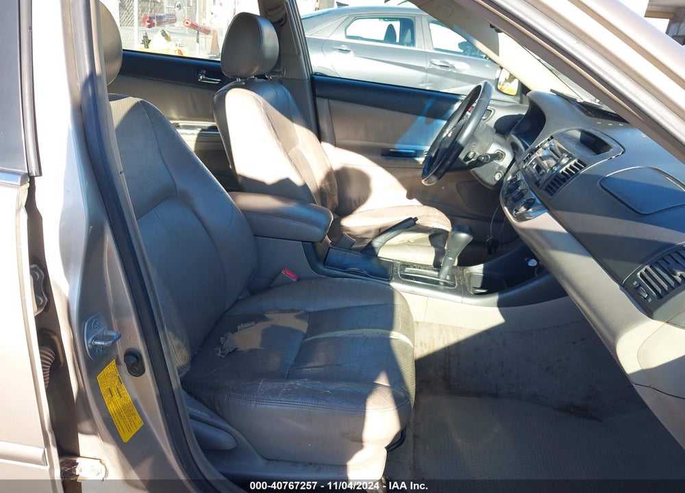 2002 TOYOTA CAMRY SE V6 VIN: JTDBF30K220041873