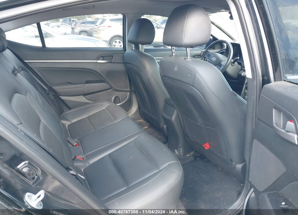 2017 HYUNDAI ELANTRA LIMITED VIN: 5NPD84LF3HH045577