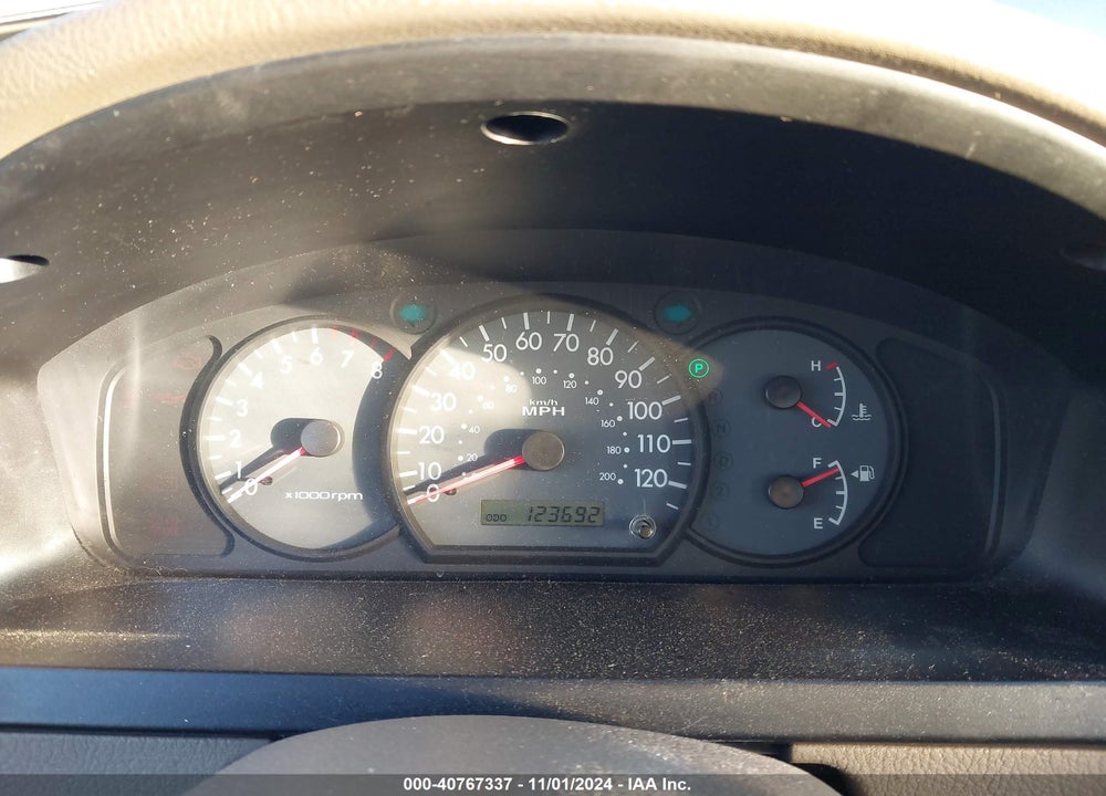 2004 KIA RIO VIN: KNADC125X46330803