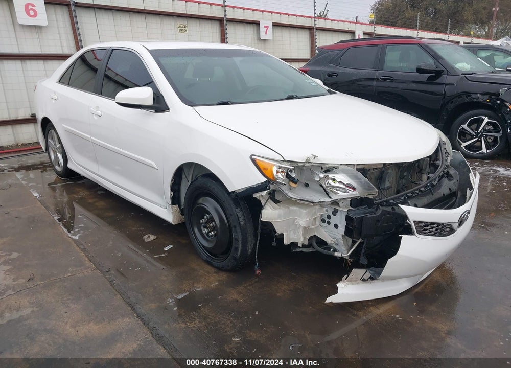 2014 TOYOTA CAMRY SE VIN: 4T1BF1FK7EU389723