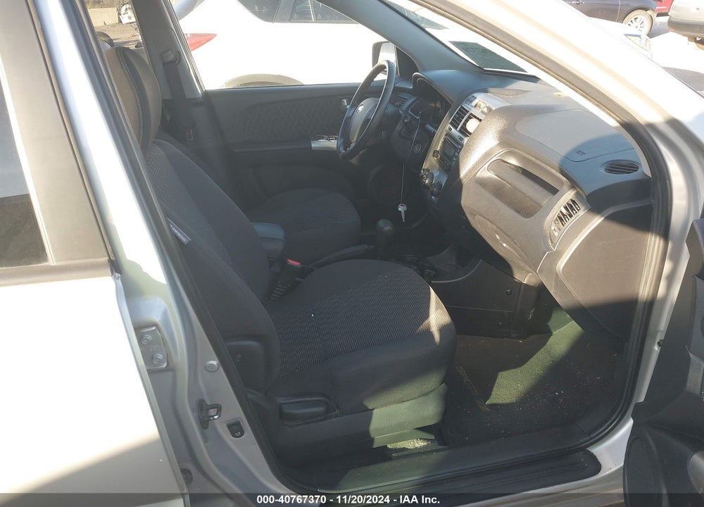 2007 KIA SPORTAGE LX V6 VIN: KNDJE723677394109
