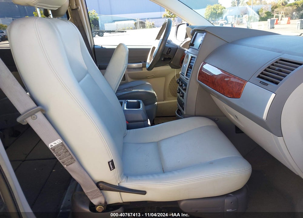 2008 CHRYSLER TOWN & COUNTRY TOURING VIN: 2A8HR54P28R837257