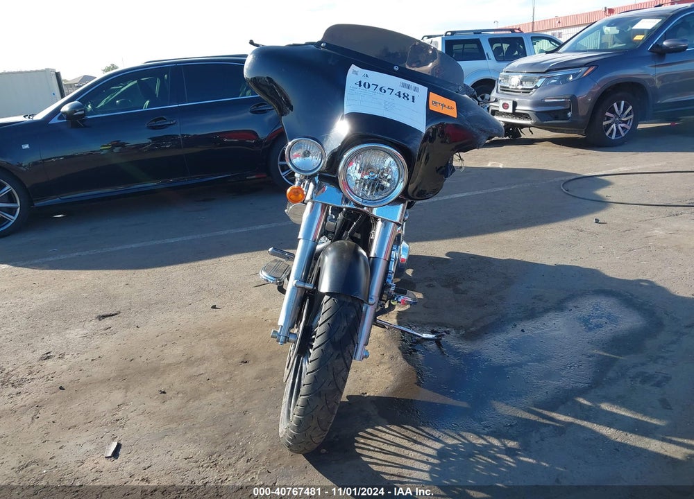 2008 HARLEY-DAVIDSON FLHX VIN: 1HD1KB41X8Y675699