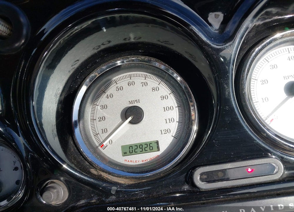 2008 HARLEY-DAVIDSON FLHX VIN: 1HD1KB41X8Y675699