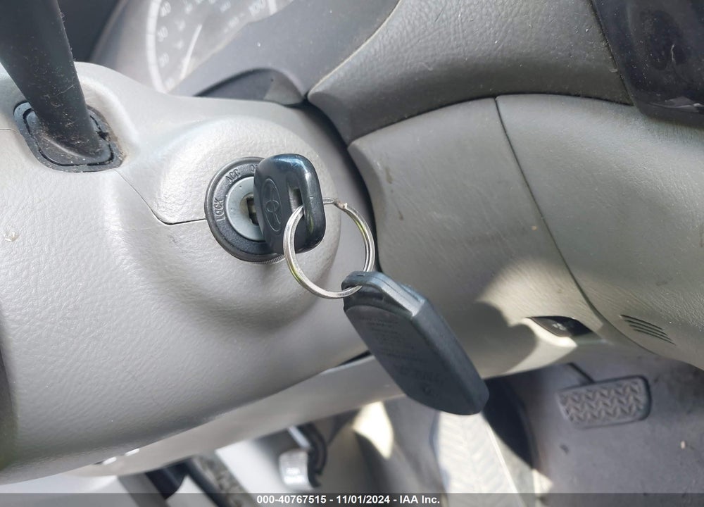 2004 TOYOTA SIENNA LE VIN: 5TDZA23C14S116199