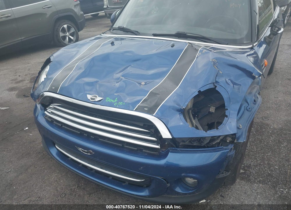 2013 MINI CONVERTIBLE COOPER VIN: WMWZN3C53DT135556