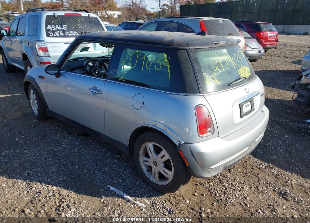 2006 MINI COOPER HARDTOP BASE (M5) VIN: WMWRC33586TK70363