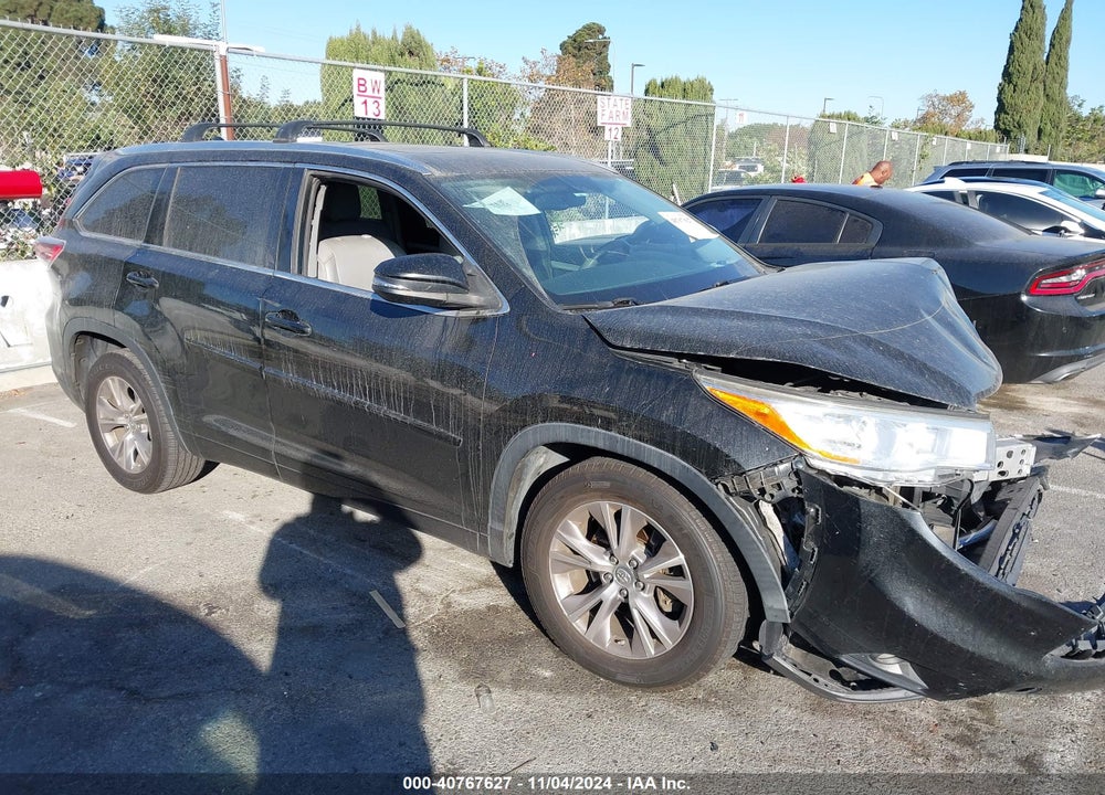 2015 TOYOTA HIGHLANDER XLE V6 VIN: 5TDKKRFH3FS112768
