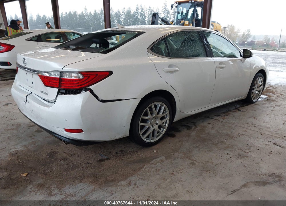 2013 LEXUS ES 350 VIN: JTHBK1GG1D2079702