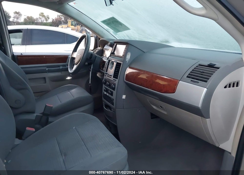 2009 CHRYSLER TOWN & COUNTRY TOURING VIN: 2A8HR54139R605988