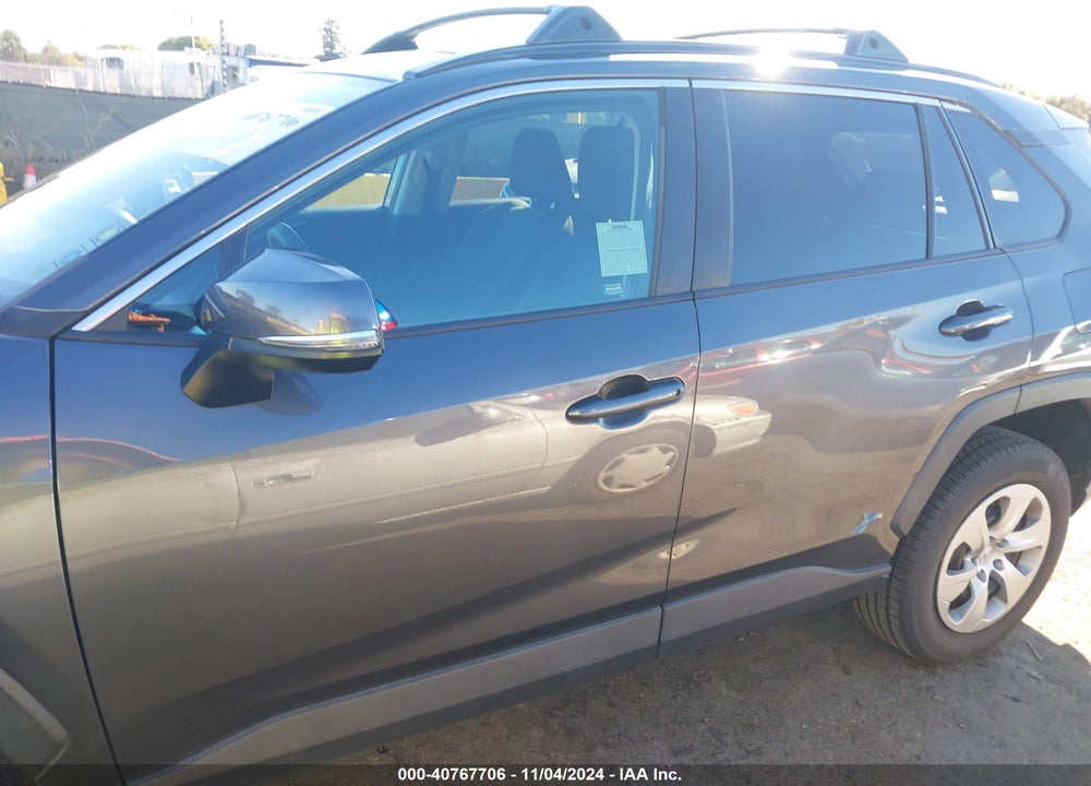 2020 TOYOTA RAV4 LE VIN: 2T3K1RFV1LW076324