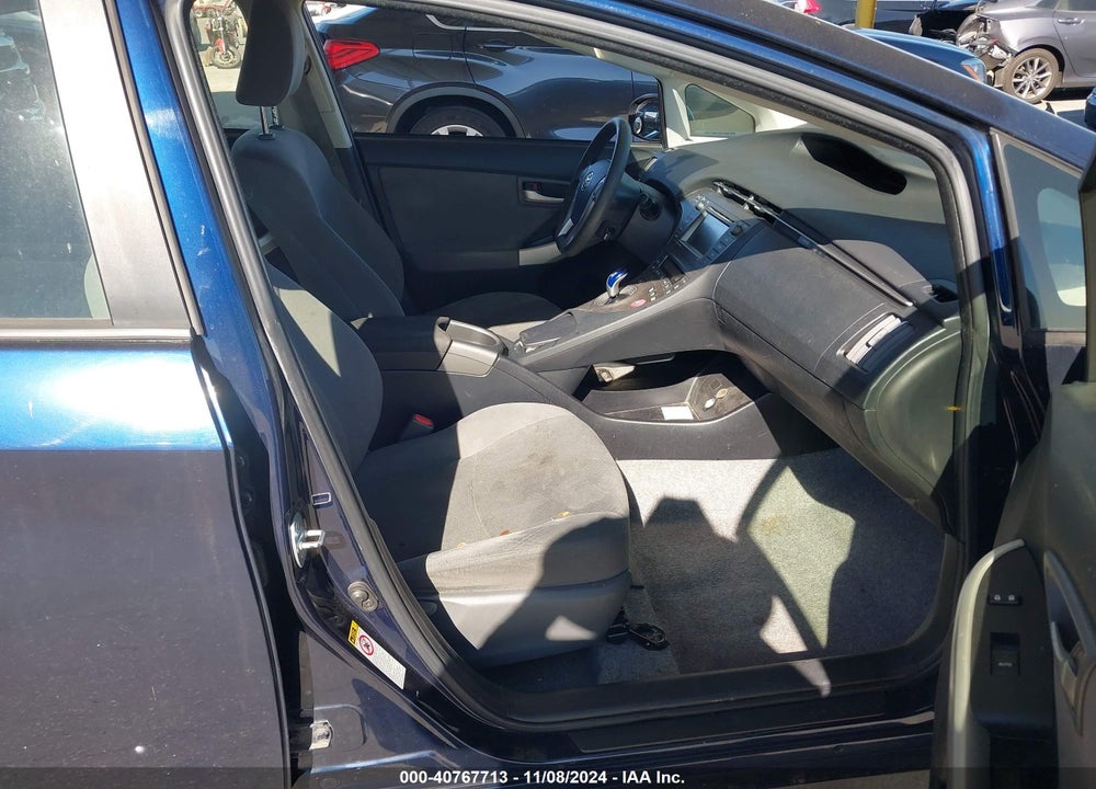 2015 TOYOTA PRIUS VIN: JTDKN3DU2F0425088