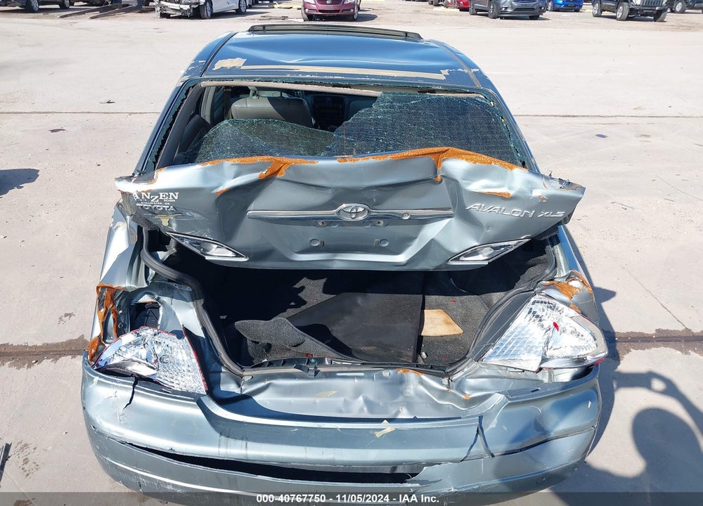 2001 TOYOTA AVALON XLS VIN: 4T1BF28BX1U180103