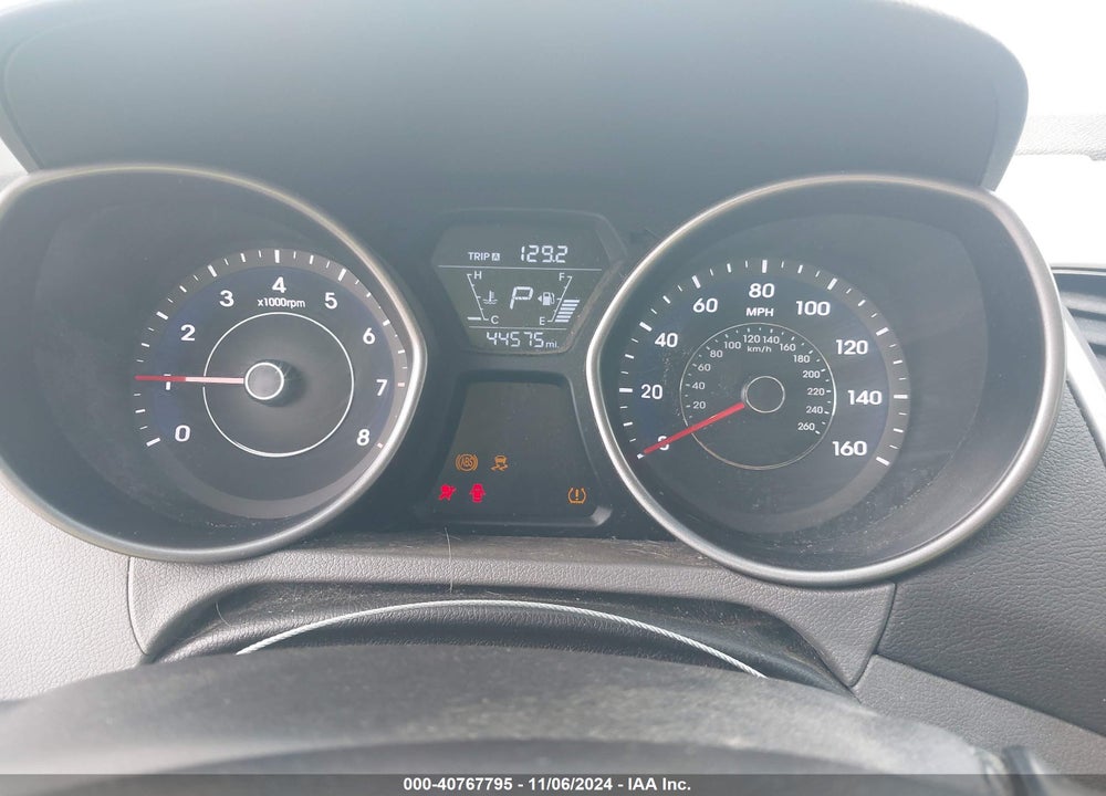 2015 HYUNDAI ELANTRA SE VIN: 5NPDH4AE9FH585040