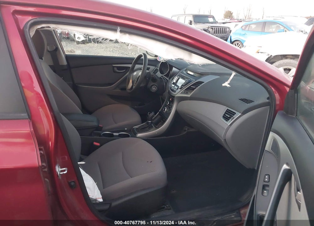 2015 HYUNDAI ELANTRA SE VIN: 5NPDH4AE9FH585040