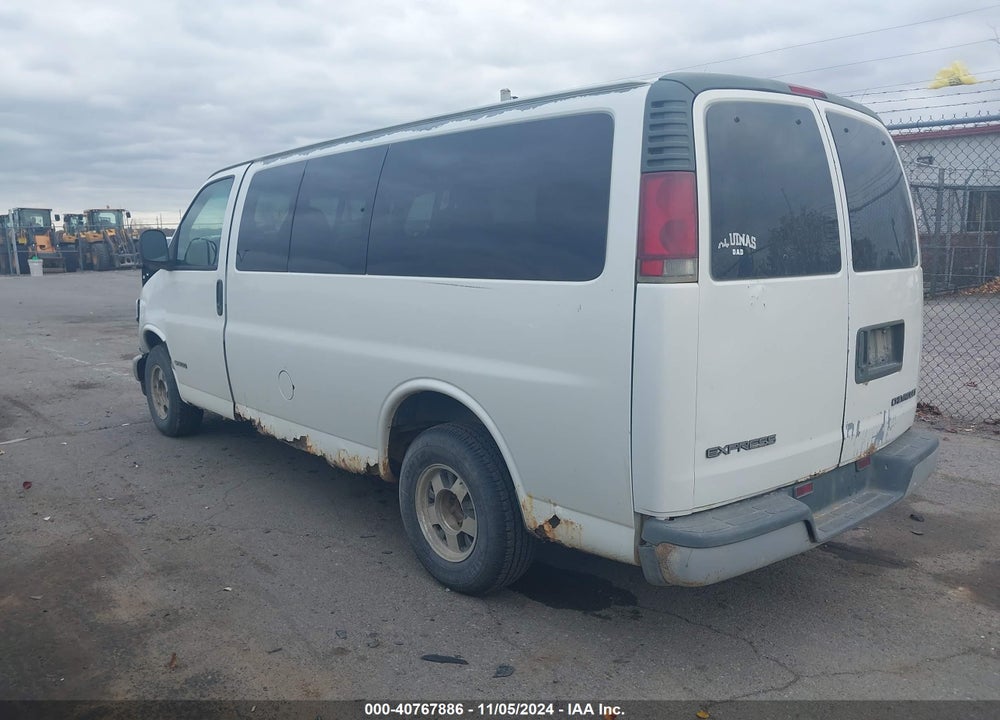 2001 CHEVROLET EXPRESS VIN: 1GNFG15R211101935