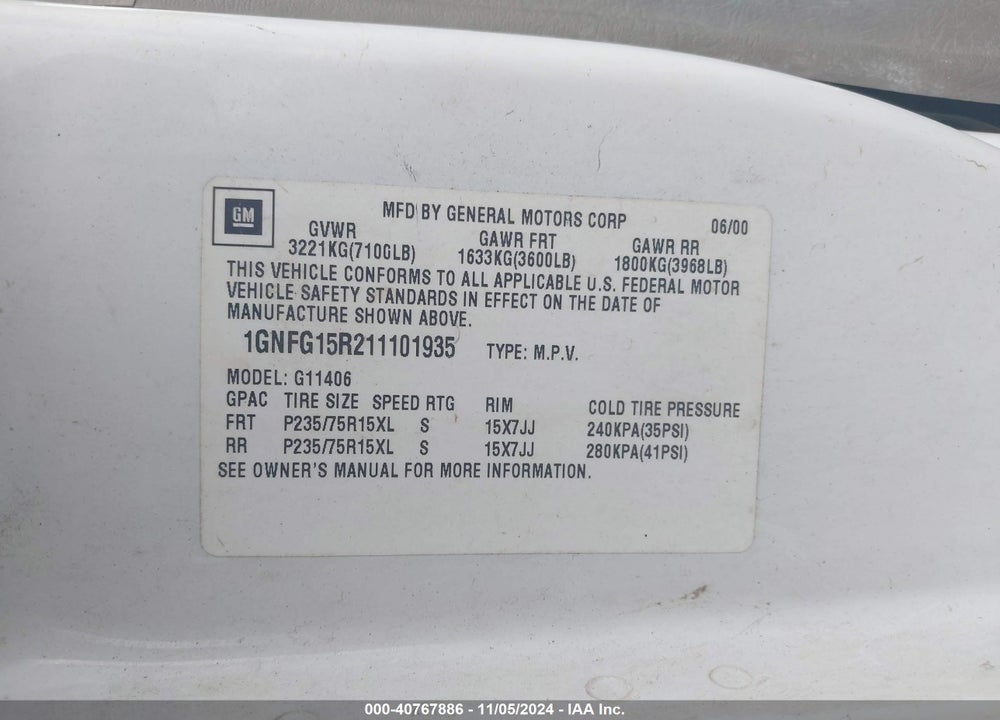 2001 CHEVROLET EXPRESS VIN: 1GNFG15R211101935