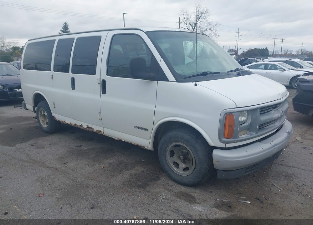 2001 CHEVROLET EXPRESS VIN: 1GNFG15R211101935