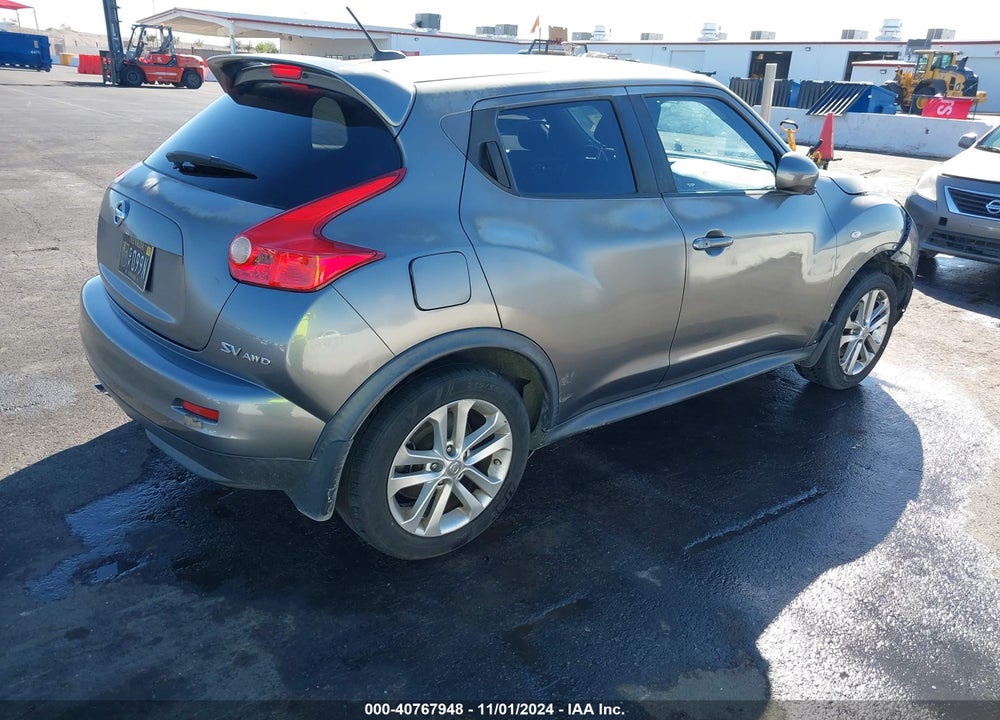 2011 NISSAN JUKE SV VIN: JN8AF5MV8BT012084