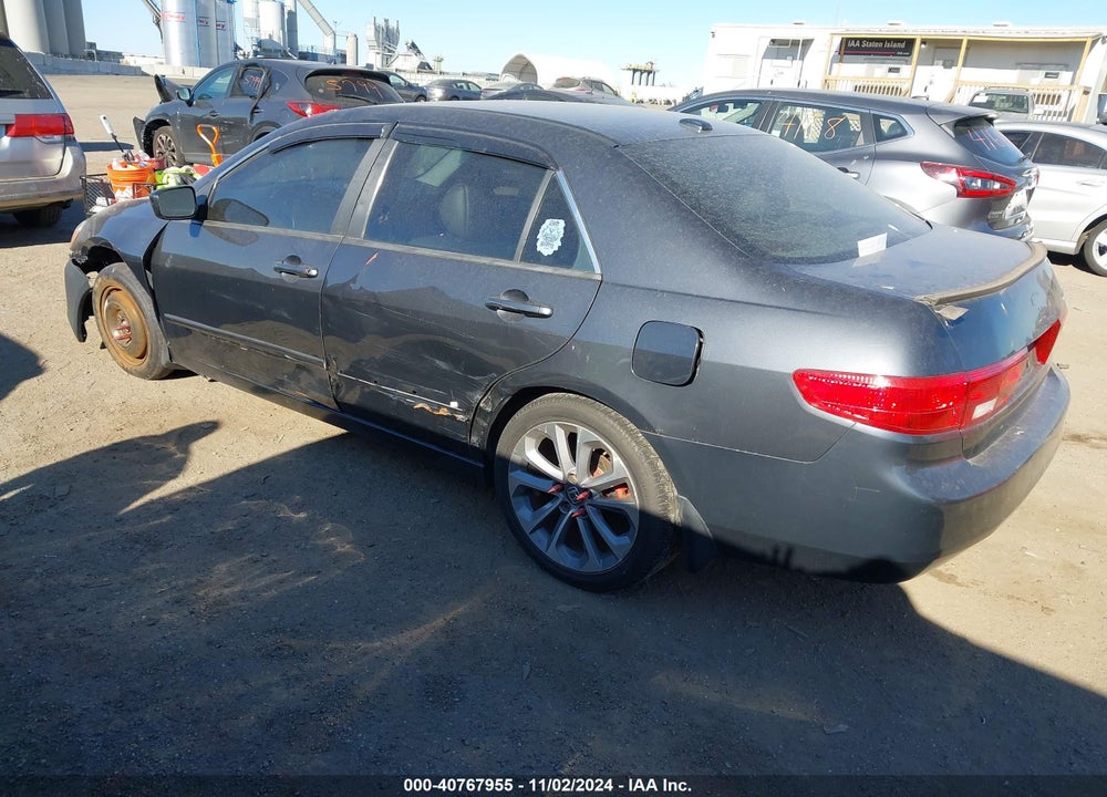 2005 HONDA ACCORD 3.0 EX VIN: 1HGCM66575A000572