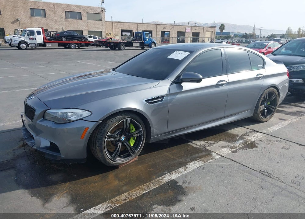 2013 BMW M5 VIN: WBSFV9C51DD095733