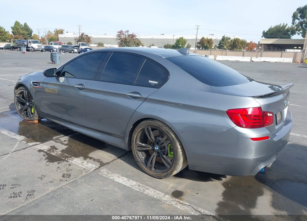 2013 BMW M5 VIN: WBSFV9C51DD095733