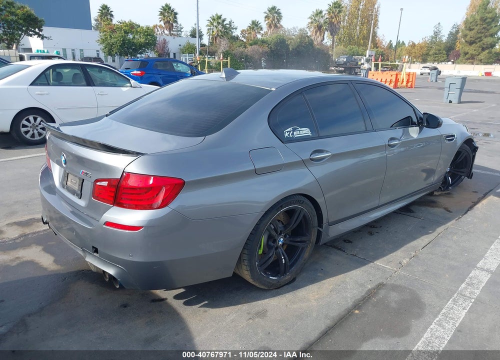 2013 BMW M5 VIN: WBSFV9C51DD095733