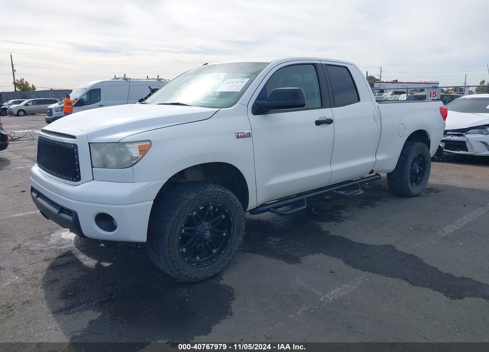 2011 TOYOTA TUNDRA GRADE 5.7L V8 VIN: 5TFUY5F14BX163123