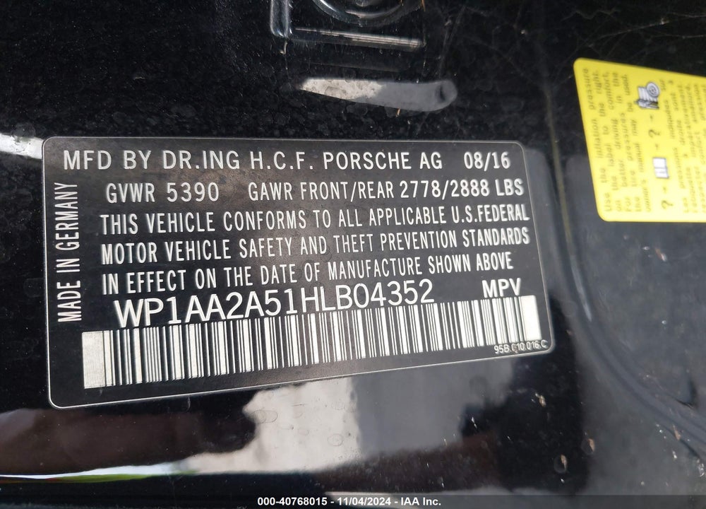 2017 PORSCHE MACAN VIN: WP1AA2A51HLB04352