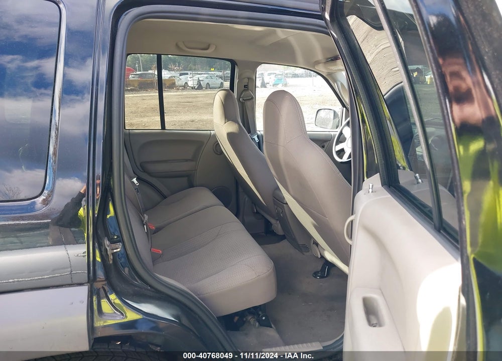 2003 JEEP LIBERTY SPORT VIN: 1J4GL48K93W605035