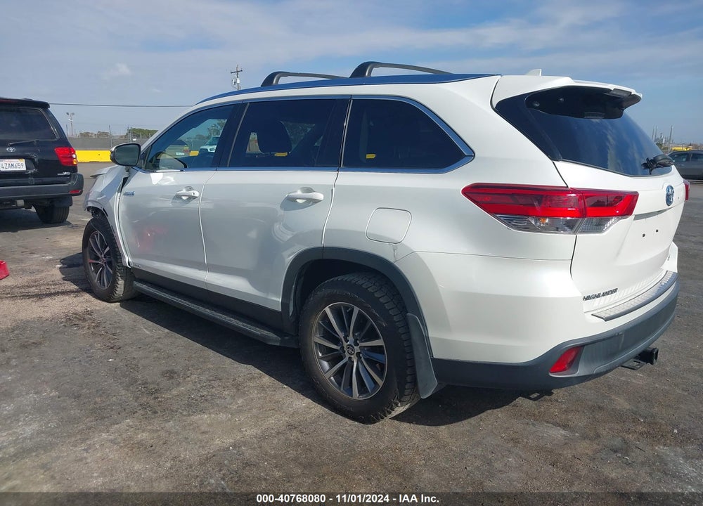 2019 TOYOTA HIGHLANDER HYBRID XLE VIN: 5TDJGRFH7KS061928