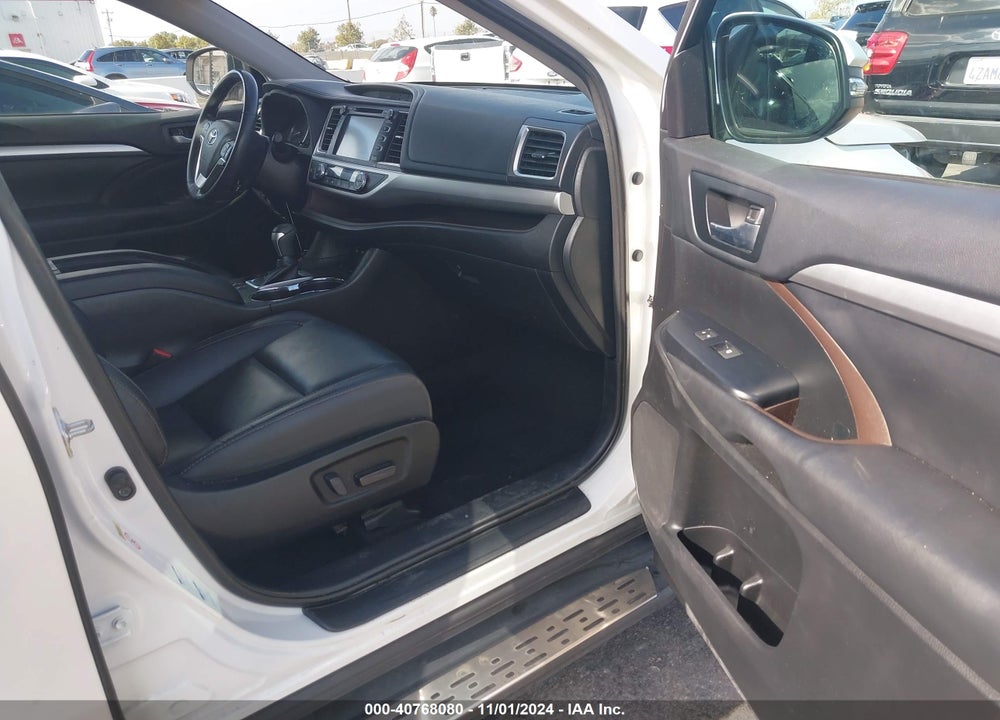 2019 TOYOTA HIGHLANDER HYBRID XLE VIN: 5TDJGRFH7KS061928