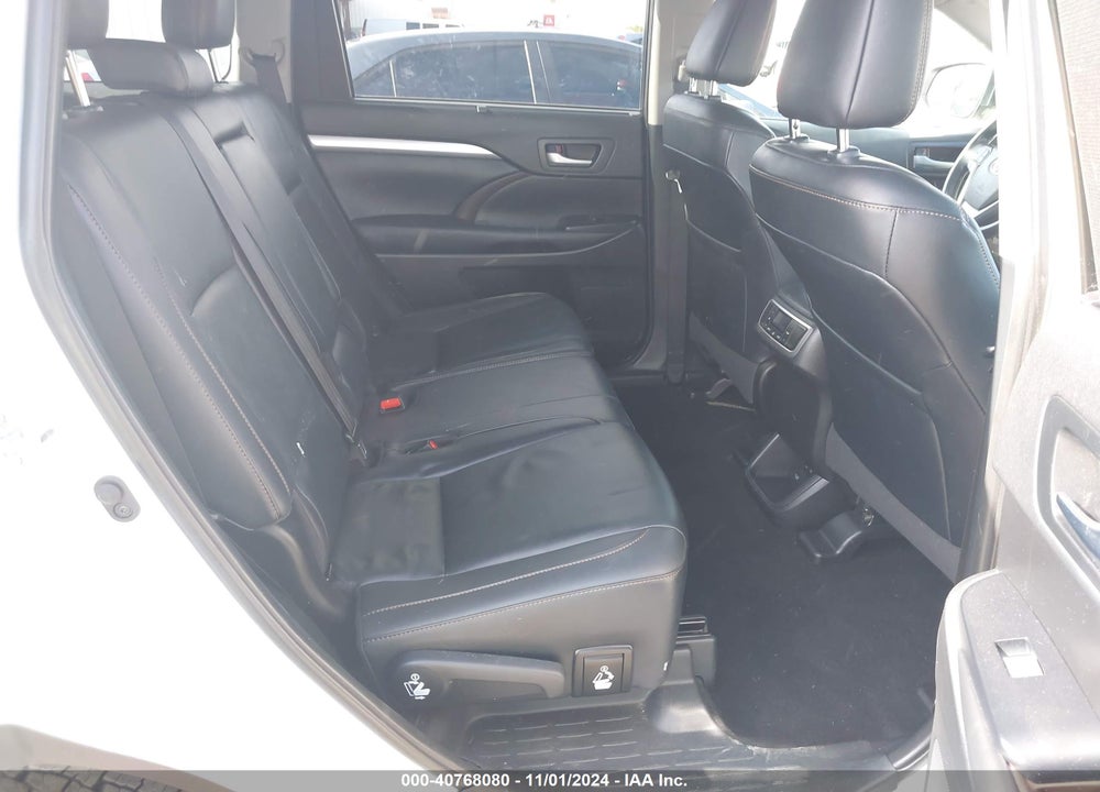 2019 TOYOTA HIGHLANDER HYBRID XLE VIN: 5TDJGRFH7KS061928