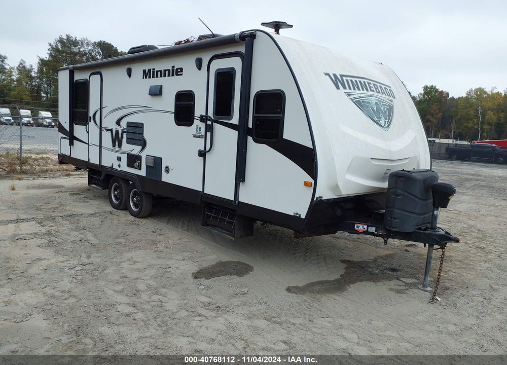 2018 WINNEBAGO OTHER VIN: 54CTM1R22J3038017