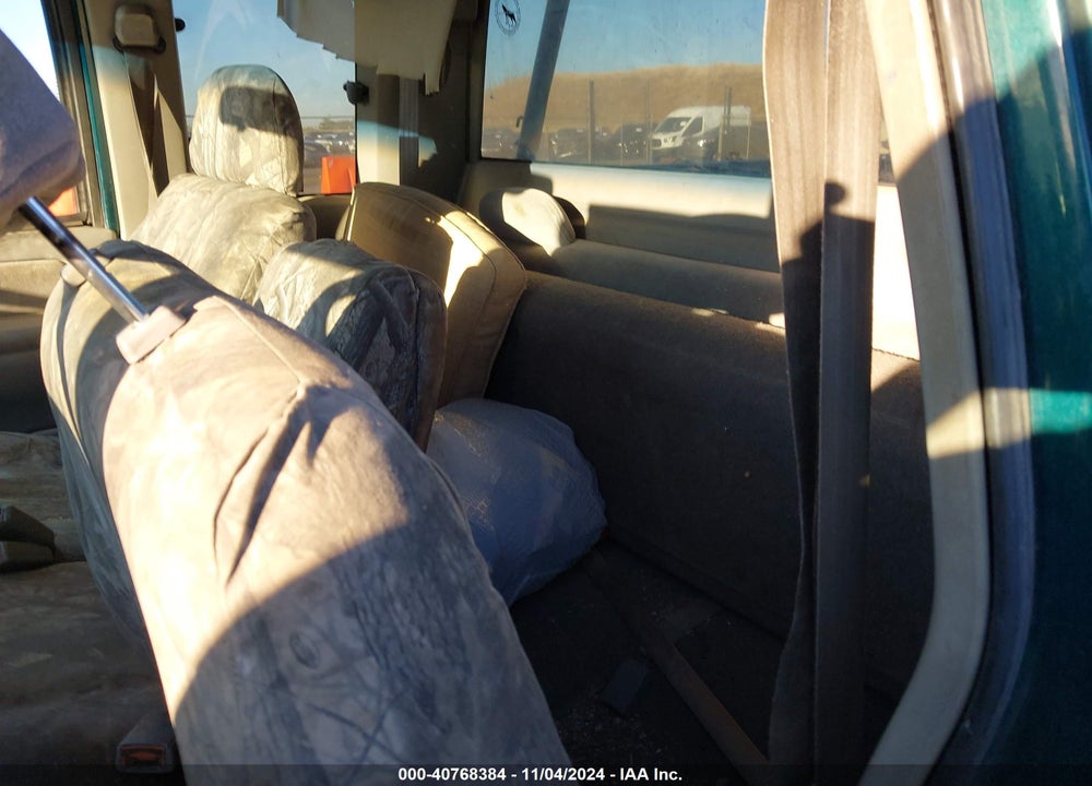 1996 GMC SIERRA K2500 VIN: 1GTGK29R5TE525147